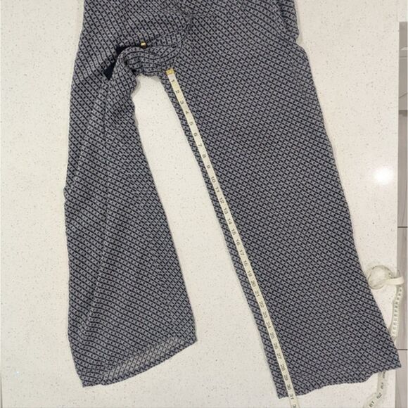 Tory Burch Silk Gauze Jumpsuit Scoop Neck Sleeveless Navy Geo Print Tassels M - Picture 8 of 13